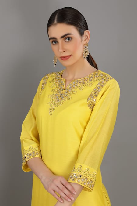 Buy_Asaga_Yellow Kurta Chanderi Silk Round Set _Online_at_Aza_Fashions