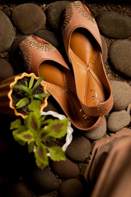 Buy_Kala_Brown Chandni Zardozi Embroidered Juttis_Online_at_Aza_Fashions