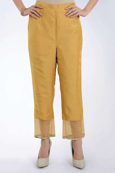 Asaga_Gold Cotton Pant Mul Cotton Dupatta Organza, Kurta Chanderi Silk Round Set _Online_at_Aza_Fashions