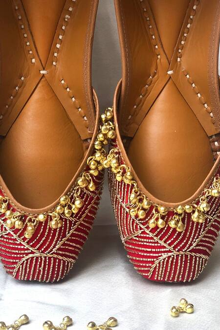 Buy_House Of Vian_Red Embellished Juttis _Online_at_Aza_Fashions