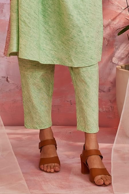 Charkhee Green Cotton Textured Round Panelled Kurta And Pant Set   6