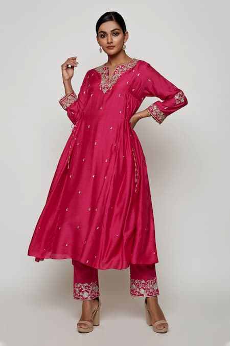 Swati Vijaivargie Pink Cotton Silk V Neck Embroidered Anarkali And Pant Set 