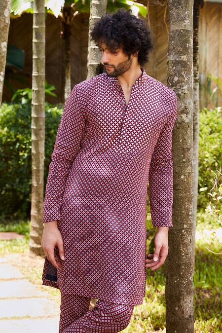 Sva By Sonam & Paras Modi Red Crepe Silk Geometric Print Kurta Set