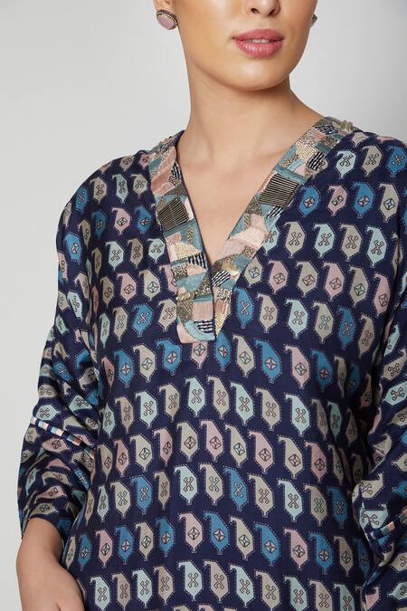 Sva By Sonam & Paras Modi_Blue Russian Silk V Neck Printed Kurta Set_Online_at_Aza_Fashions