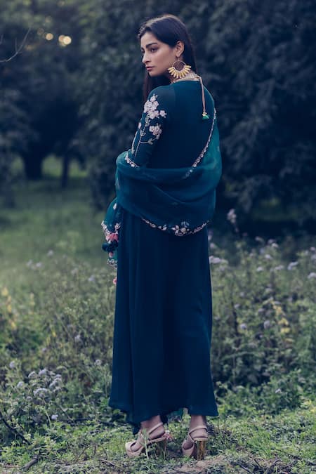 Shop Madzin Green Pant Silk Stretch Georgette Dupatta Embroidered Asymmetric Kurta Set at Aza Fashions Shop_Madzin_Green Pant Silk Stretch Georgette Dupatta Embroidered Asymmetric Kurta Set _at_Aza_Fashions