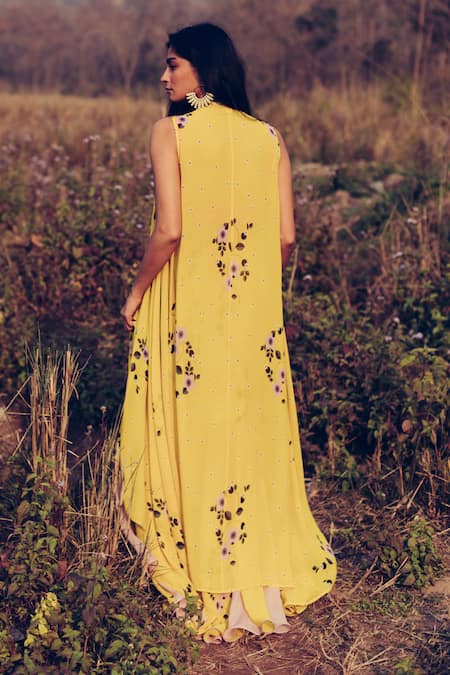 Shop Madzin Yellow Georgette Blouse Scoop Hand Embroidered Jacket And Lehenga Set at Aza Fashions Shop_Madzin_Yellow Georgette Blouse Scoop Hand Embroidered Jacket And Lehenga Set _at_Aza_Fashions