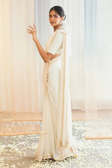 Shop Madzin White Silk Leaf Neck Saree With Blouse at Aza Fashions Shop_Madzin_White Silk Leaf Neck Saree With Blouse _at_Aza_Fashions