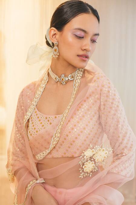 Buy_Madzin_Pink Silk Scoop Neck Saree With Blouse _Online_at_Aza_Fashions