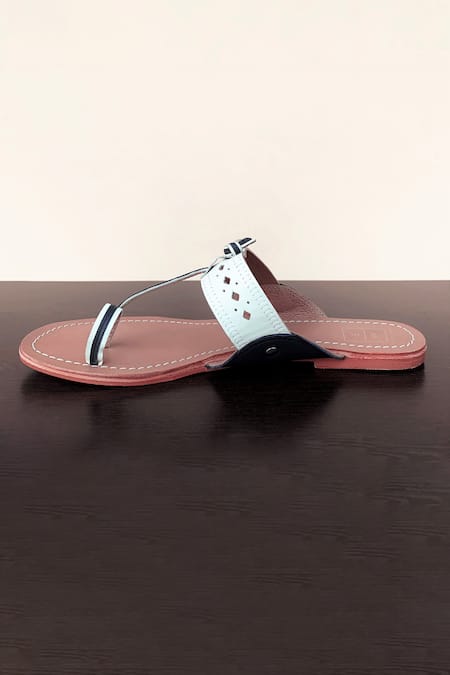 Sandalwali White Embroidered Cutwork Kolhapuri Sandals Online at Aza Fashions Sandalwali_White Embroidered Cutwork Kolhapuri Sandals _Online_at_Aza_Fashions