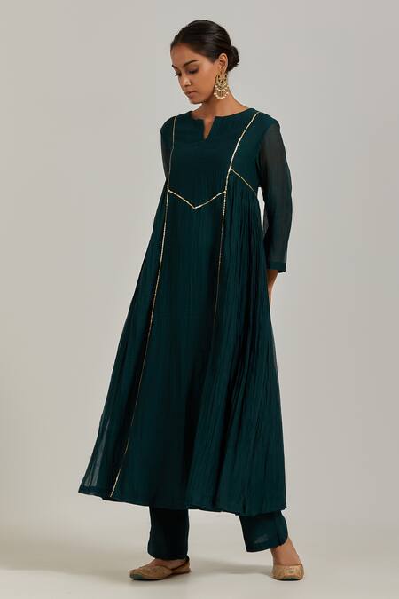 Buy Ikshita Choudhary Green Chanderi Embroidered Chita Notched Panelled Kurta Pant Set Online at Aza Fashions Buy_Ikshita Choudhary_Green Chanderi Embroidered Chita Notched Panelled Kurta Pant Set_Online_at_Aza_Fashions