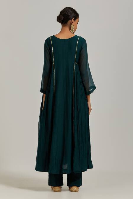 Shop Ikshita Choudhary Green Chanderi Embroidered Chita Notched Panelled Kurta Pant Set at Aza Fashions Shop_Ikshita Choudhary_Green Chanderi Embroidered Chita Notched Panelled Kurta Pant Set_at_Aza_Fashions