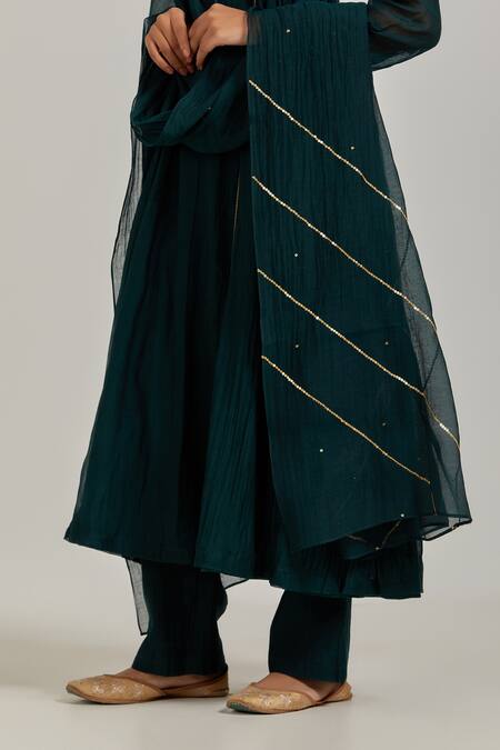 Shop Ikshita Choudhary Green Chanderi Embroidered Chita Notched Panelled Kurta Pant Set Online at Aza Fashions Shop_Ikshita Choudhary_Green Chanderi Embroidered Chita Notched Panelled Kurta Pant Set_Online_at_Aza_Fashions