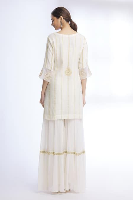 Shop Sozenkari White Organza, Chiffon, Pure Silk Chanderi V Neck Embroidered Kurta Set at Aza Fashions Shop_Sozenkari_White Organza, Chiffon, Pure Silk Chanderi V Neck Embroidered Kurta Set _at_Aza_Fashions