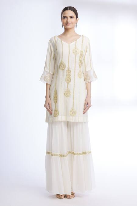 Sozenkari White Organza, Chiffon, Pure Silk Chanderi V Neck Embroidered Kurta Set Online at Aza Fashions Sozenkari_White Organza, Chiffon, Pure Silk Chanderi V Neck Embroidered Kurta Set _Online_at_Aza_Fashions
