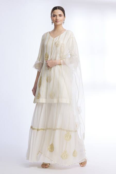 Buy Sozenkari White Organza, Chiffon, Pure Silk Chanderi V Neck Embroidered Kurta Set Online at Aza Fashions Buy_Sozenkari_White Organza, Chiffon, Pure Silk Chanderi V Neck Embroidered Kurta Set _Online_at_Aza_Fashions