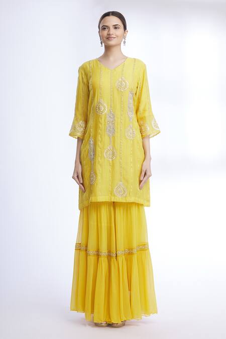 Sozenkari Yellow Organza, Chiffon, Pure Silk Chanderi V Neck Embroidered Kurta Set Online at Aza Fashions Sozenkari_Yellow Organza, Chiffon, Pure Silk Chanderi V Neck Embroidered Kurta Set _Online_at_Aza_Fashions