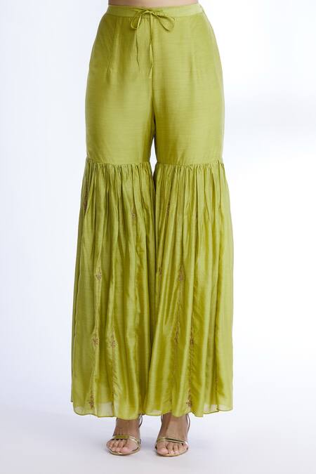 Shop Sozenkari Green Organza, , Muslin Round Embroidered Kurta Set Online at Aza Fashions Shop_Sozenkari_Green Organza, , Muslin Round Embroidered Kurta Set _Online_at_Aza_Fashions