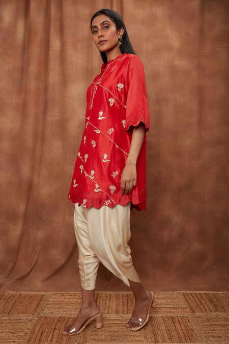 Shop_Jajobaa_Red Maheshwari Silk Embroidered Silver Gold Zari Work Kurta And Dhoti Pant Set_Online_at_Aza_Fashions