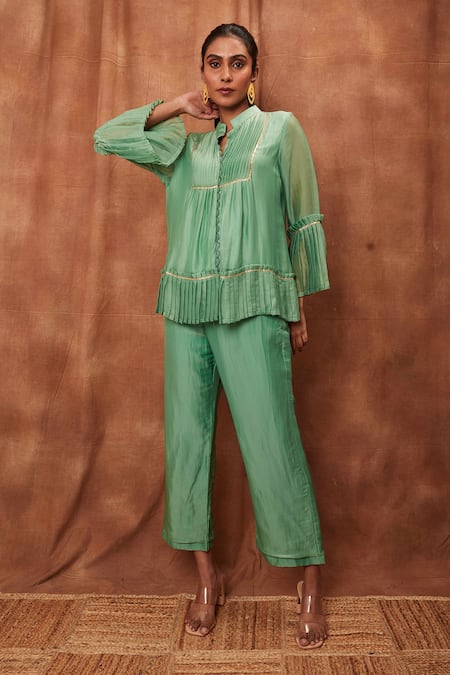 Jajobaa Silk Organza Pleated Top & Pant Set 