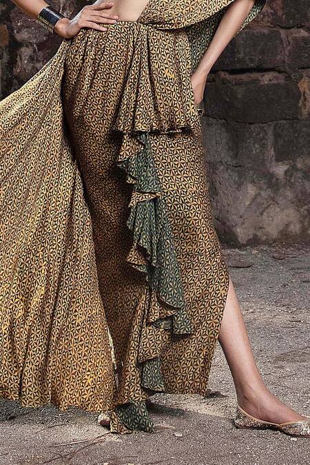 Shop Nitara Dhanraj Label Yellow , Raw Geometric Motifs Crew Pre-draped Ruffle Saree With Blouse Online at Aza Fashions Shop_Nitara Dhanraj Label_Yellow , Raw Geometric Motifs Crew Pre-draped Ruffle Saree With Blouse _Online_at_Aza_Fashions