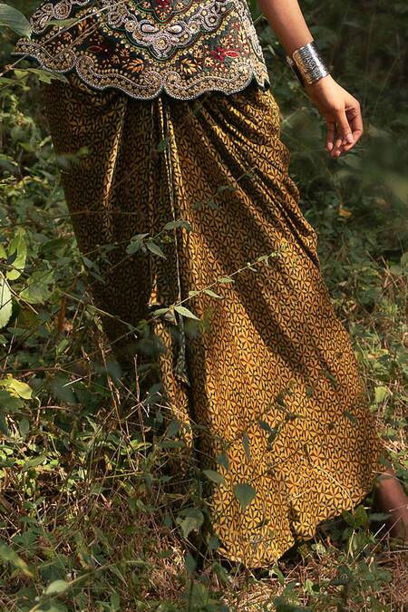 Shop_Nitara Dhanraj Label_Yellow Thread Work Sweetheart Neck Peplum Top And Printed Draped Skirt Set _Online_at_Aza_Fashions