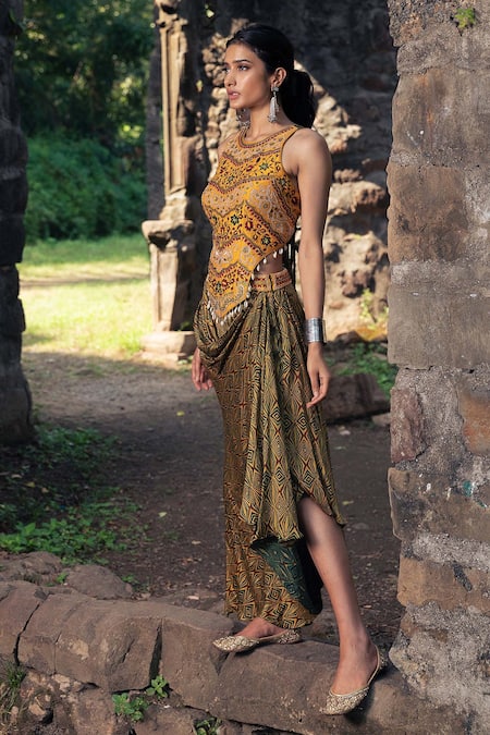 Nitara Dhanraj Label Yellow , Raw Geometric Motifs Round Draped Skirt And Backless Top Set 