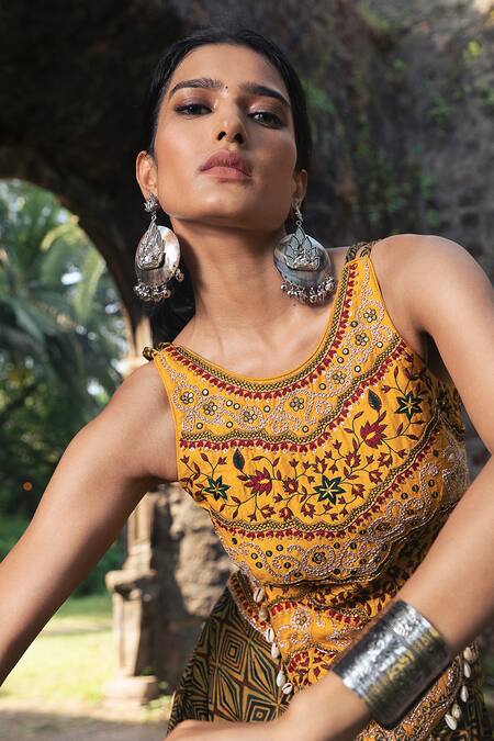 Buy_Nitara Dhanraj Label_Yellow , Raw Geometric Motifs Round Draped Skirt And Backless Top Set _Online_at_Aza_Fashions