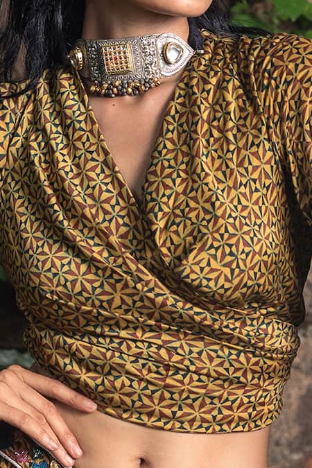 Buy Nitara Dhanraj Label Yellow Silk Geometric Motifs V Neck Printed Lehenga And Blouse Set Online at Aza Fashions Buy_Nitara Dhanraj Label_Yellow Silk Geometric Motifs V Neck Printed Lehenga And Blouse Set _Online_at_Aza_Fashions