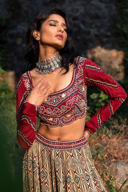 Nitara Dhanraj Label_Blue Geometric Motifs U Neck Printed Lehenga And Blouse Set _Online_at_Aza_Fashions