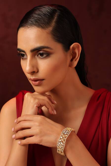 Buy_Swabhimann_Gold Plated Diamonds, Zari Geometric Pattern Kundan Embellished Kada _Online_at_Aza_Fashions