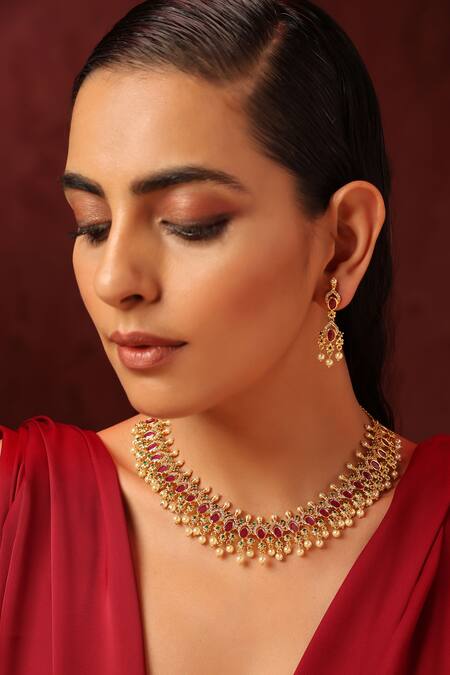 Shop_Swabhimann_Red Kundan And Pearl Embellished Vintage Necklace Set_Online_at_Aza_Fashions