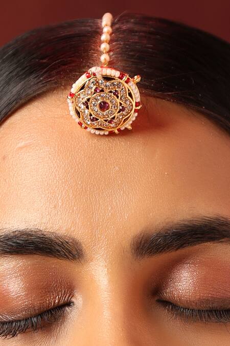 Swabhimann_Red Kundan Borla Maangtikka _Online_at_Aza_Fashions