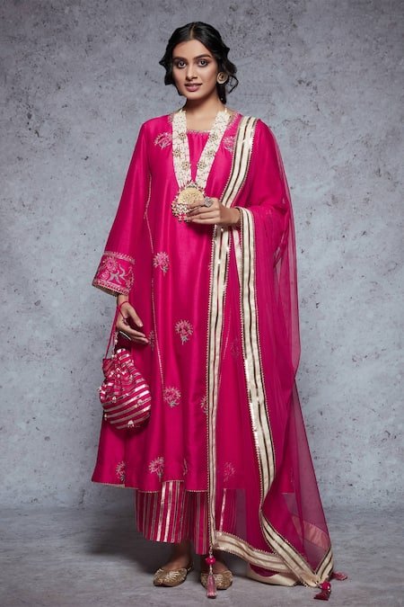 Ajiesh Oberoi Pink Dupion Silk Embroidery Round Kurta Set 