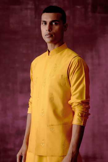 Pouli Pret Yellow Cotton Silk, Lining Satin Thread, Matte Sequins Floral Embroidered Bundi Online at Aza Fashions Pouli Pret_Yellow Cotton Silk, Lining Satin Thread, Matte Sequins Floral Embroidered Bundi _Online_at_Aza_Fashions