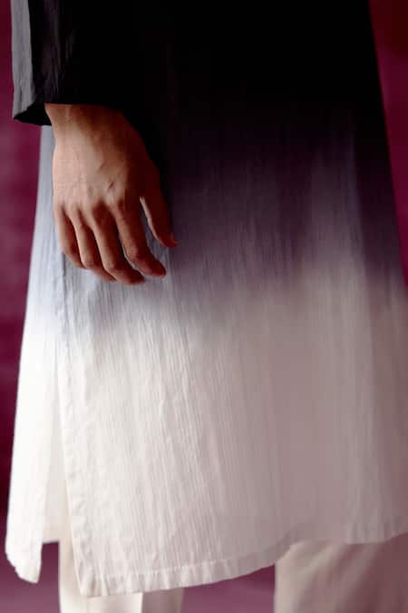 Buy_Pouli Pret_Black 100% Cotton Ombre Dyed Kurta _Online_at_Aza_Fashions