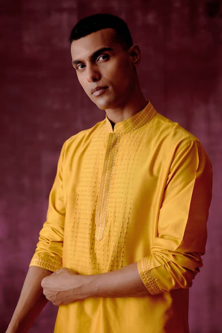 Buy_Pouli Pret_Yellow , Lining Thread Geometric Embroidered Kurta _Online_at_Aza_Fashions
