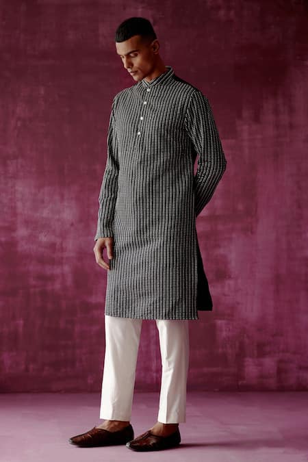 Pouli Pret_Black , Lining Thread Embroidered Kurta _Online_at_Aza_Fashions