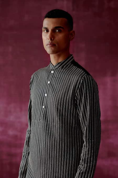 Buy_Pouli Pret_Black , Lining Thread Embroidered Kurta _Online_at_Aza_Fashions