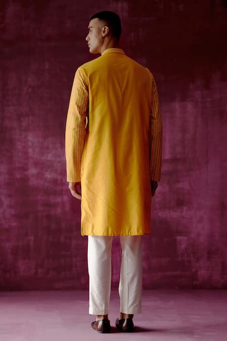 Pouli Pret Silk Thread Embroidered Kurta 