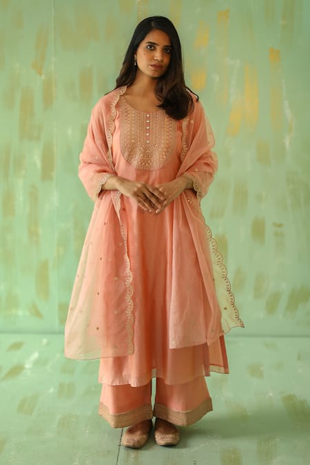 Pouli Pret Pink Organza, Chanderi, Lining Cotton Mirror, Sequin, Zari Round Kurta Pant Set 