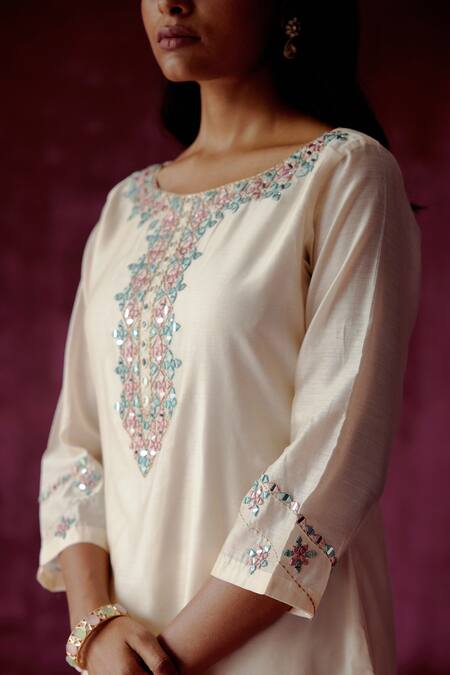Buy_Pouli Pret_Off White Organza, Chanderi, Lining Cotton Gota, Mirrors, Kurta Pant Set _Online_at_Aza_Fashions