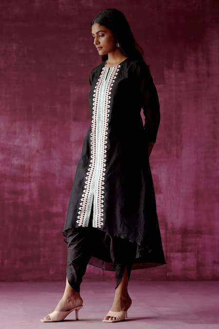 Pouli Pret Black , Chanderi, Lining Mirror Asymmetric Kurta And Dhoti Pant Set Online at Aza Fashions Pouli Pret_Black , Chanderi, Lining Mirror Asymmetric Kurta And Dhoti Pant Set _Online_at_Aza_Fashions