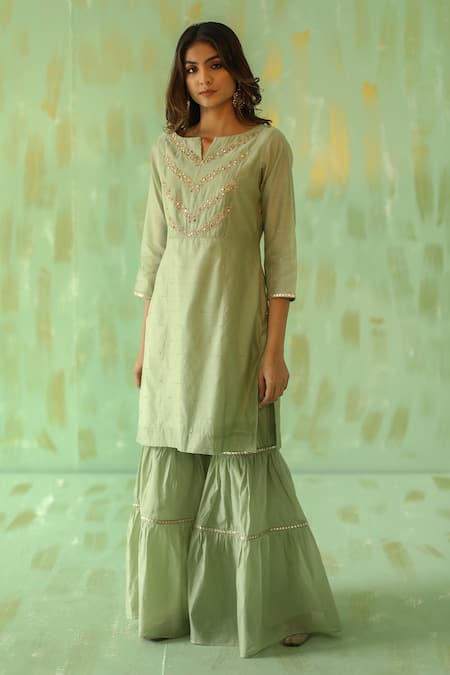 Pouli Pret Green Organza, Chanderi, Lining Cotton Mirror, Embroidered Kurta Gharara Set Online at Aza Fashions Pouli Pret_Green Organza, Chanderi, Lining Cotton Mirror, Embroidered Kurta Gharara Set _Online_at_Aza_Fashions