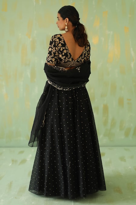 Shop_Pouli Pret_Black Organza, Chanderi, Lining Shantoon Floral, Sequin Embroidered Lehenga Set _at_Aza_Fashions