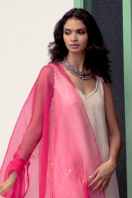 Sitaraa_Fuchsia Organza, Habutai Silk Beads V Neck Tala Kurta Set_Online_at_Aza_Fashions