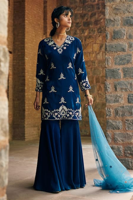 Tarini Vij Blue Net, Velvet Bead Work, Floral, Sequins V Neck Bani Sharara Set Online at Aza Fashions Tarini Vij_Blue Net, Velvet Bead Work, Floral, Sequins V Neck Bani Sharara Set _Online_at_Aza_Fashions