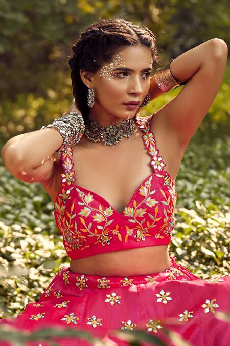 Buy Tarini Vij Pink Net, Bhagalpuri Silk Mirror , Resham Sweetheart Tara Lehenga Set Online at Aza Fashions Buy_Tarini Vij_Pink Net, Bhagalpuri Silk Mirror , Resham Sweetheart Tara Lehenga Set _Online_at_Aza_Fashions