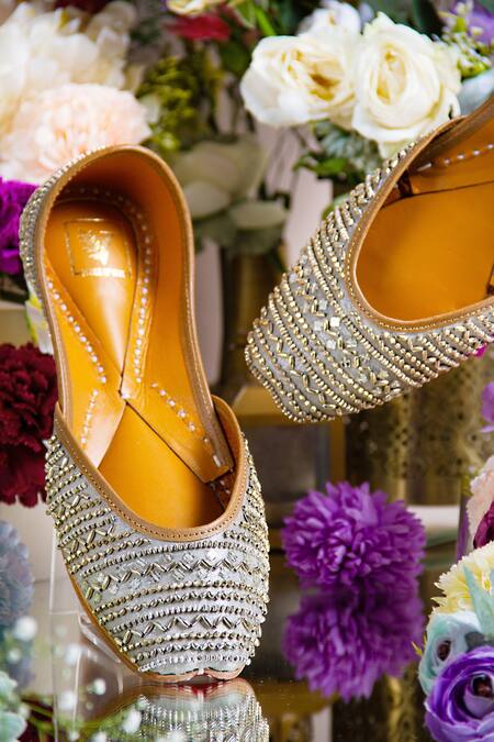 House Of Vian_Silver Tara Velvet Juttis _Online_at_Aza_Fashions