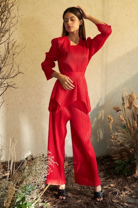 Tasuvure Red Pleated Plain Round Paisley Peplum Top And Pant Set 