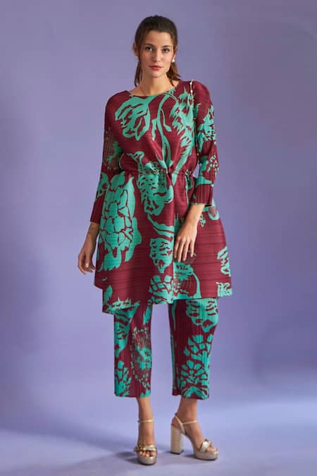 Tasuvure Maroon Pleated Fabric Floral Print Round Olivia Tunic And Flared Pant Set Online at Aza Fashions Tasuvure_Maroon Pleated Fabric Floral Print Round Olivia Tunic And Flared Pant Set _Online_at_Aza_Fashions
